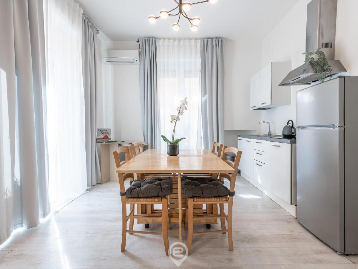 Garibaldi Central Apartment Каляри Екстериор снимка